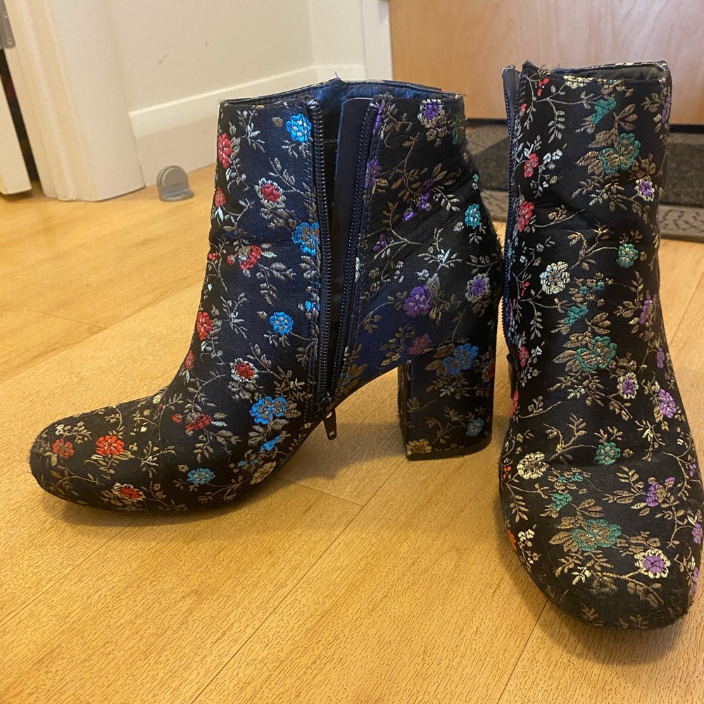Black Detailed Ankle Boots
